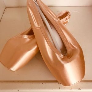 Gayner Minden pointe shoes 6 m